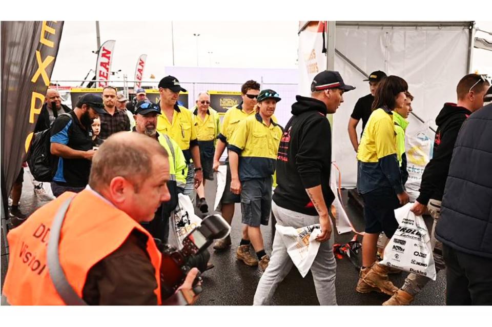 The Growth Civil Landscapes team attended the National Diesel, Dirt and Turf Expo, held in April 2022 at Eastern Creek, which featured the latest technology in earthmoving, construction and public space maintenance equipment.